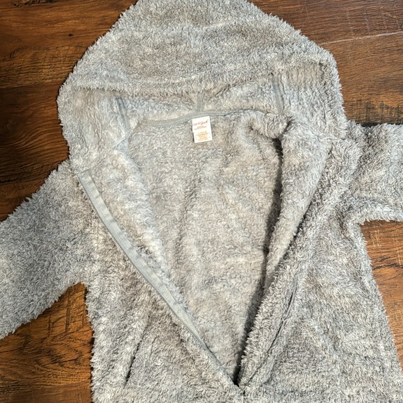 Cat & jack gray soft fluffy pajama size L 10/12 - Picture 4 of 7